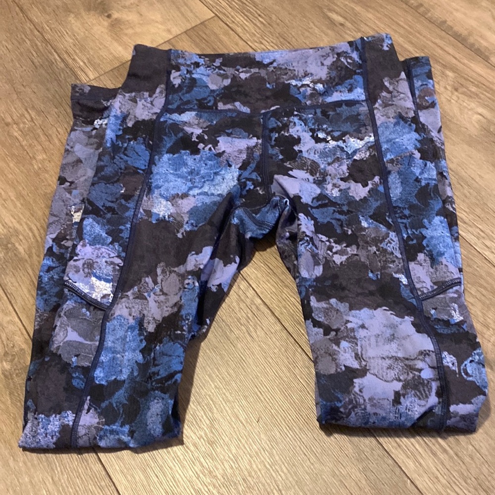 Lululemon tight with pockets